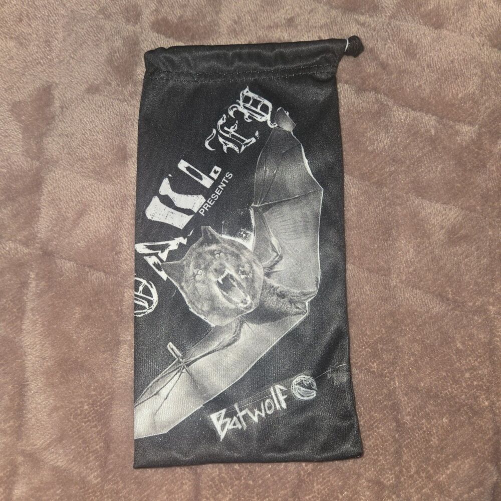 Authentic Oakley Batwolf Edition Microfiber Soft Cloth Sunglasses Sleeve Case